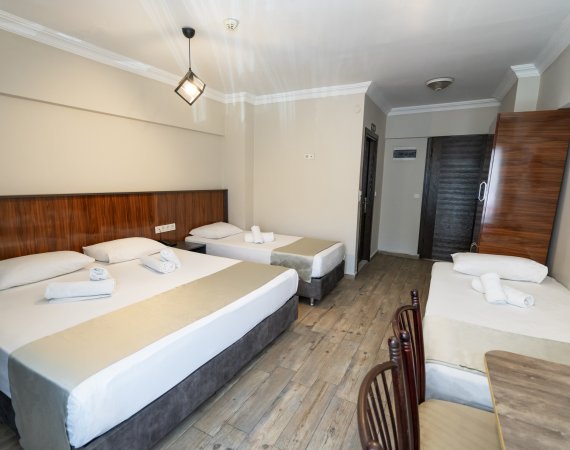 STANDART AİLE ODASI