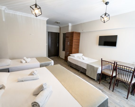 STANDART AİLE ODASI